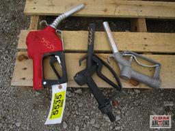 2- Automatic gas nozzles and 1 manual nozzle