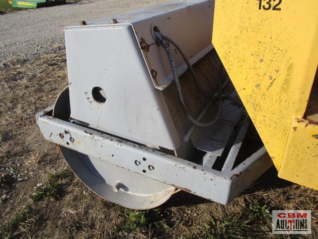 Stone AVRD4000 40" double drum smooth roller, 2 cyl diesel,2,411hrs, S#4591015 Ran and drove in