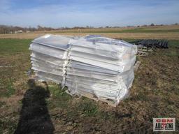 2 Pallets of fluorescent 2'x4' lights