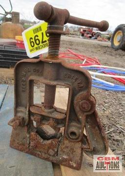 Reed manufacturing pipe vise