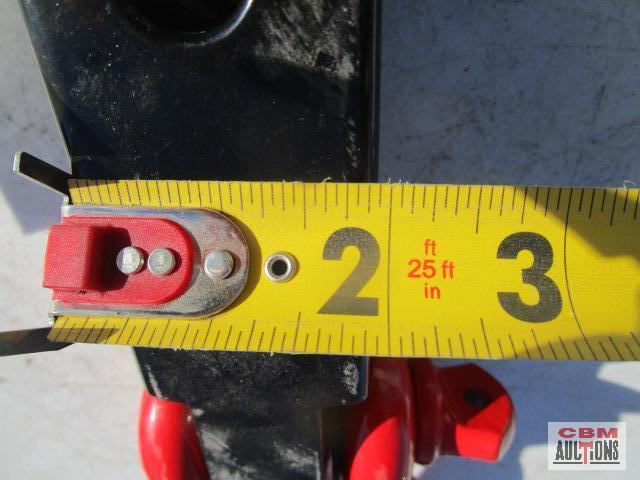 Red and black chain hook on receiver hitch shank, WLL5000KG