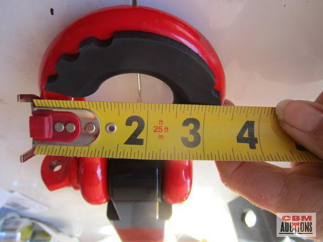 Red and black chain hook on receiver hitch shank, WLL5000KG
