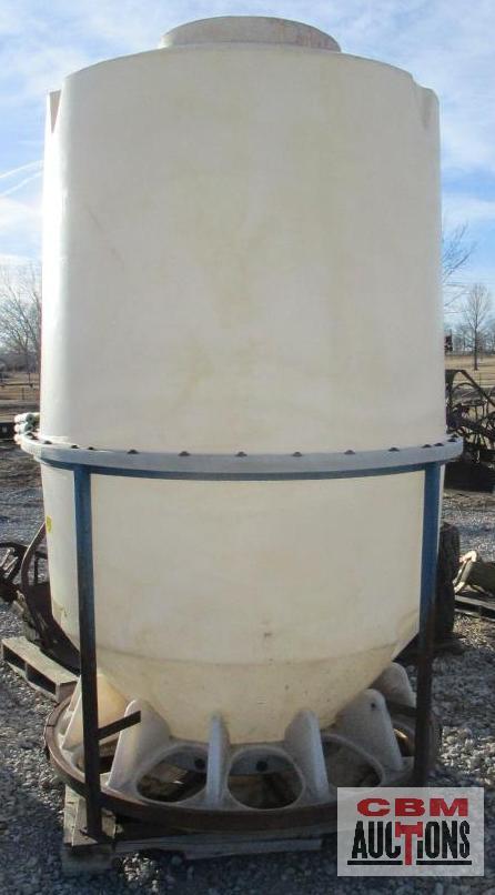 Upright Plastic Hog Feeder