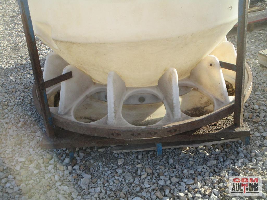 Upright Plastic Hog Feeder