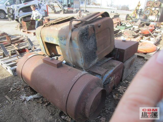 Assorted steel tanks