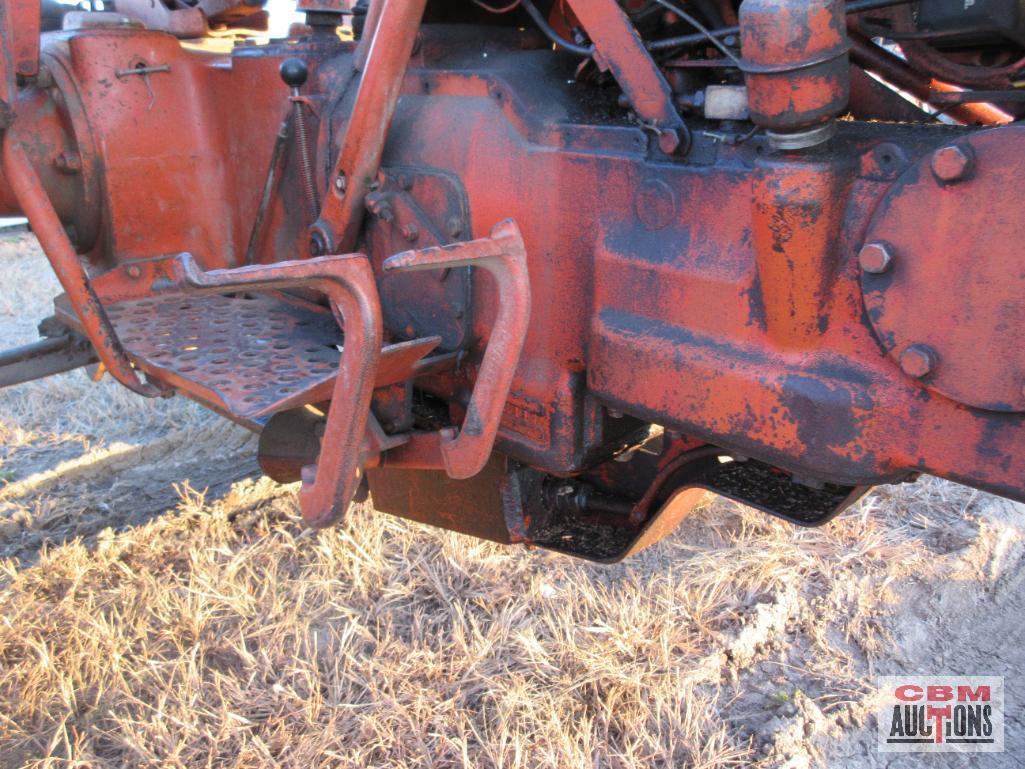 1958 Allis Chalmers D17 Series I Tractor, 3 Pt, 540 PTO, 1 SCV Line (Runs & Drove Into Line)