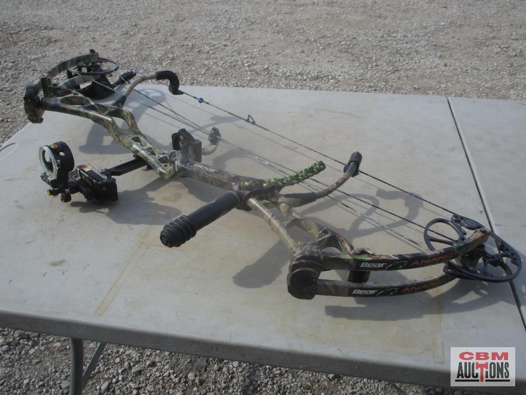 Bear Compound Bow, Arrows, Parts & Case *BRM
