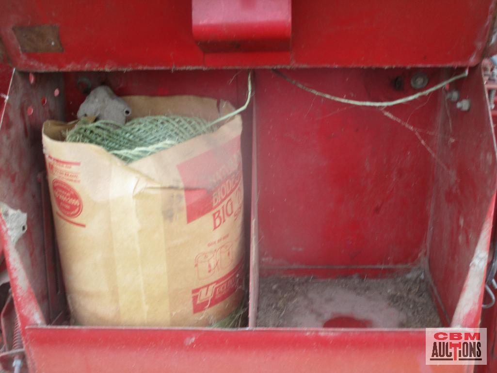 New Holland 851 Round Hay Bale S#491801