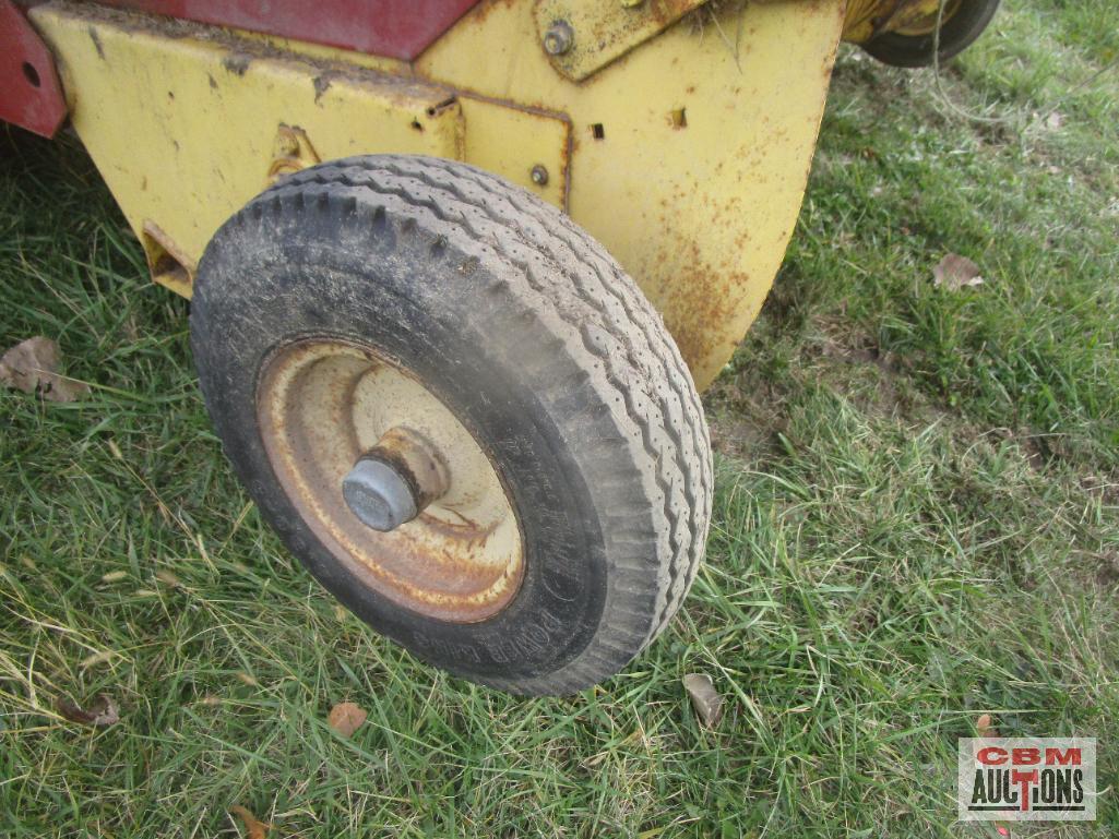 New Holland 851 Round Hay Bale S#491801