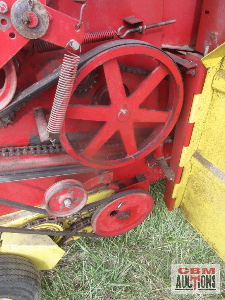 New Holland 851 Round Hay Bale S#491801