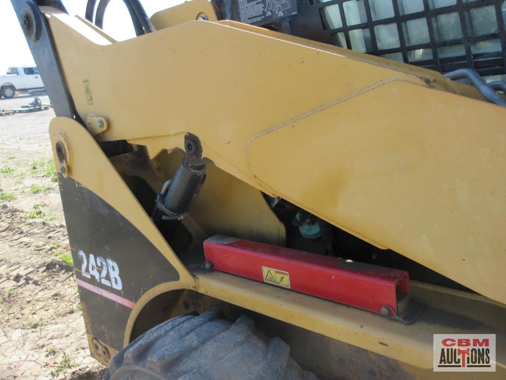 2004 Caterpillar 242B Skid Steer Loader OROPS, 57Hp Turbo Diesel, 2,777 Hrs, Pilot Controls, Aux