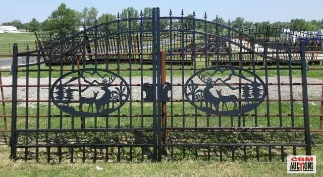 14' Dual Swing Decorative Iron Entry Driveway Gates With Deer Scene