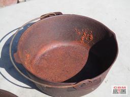 Cast Iron Dutch Oven w/ Lid... *FRB