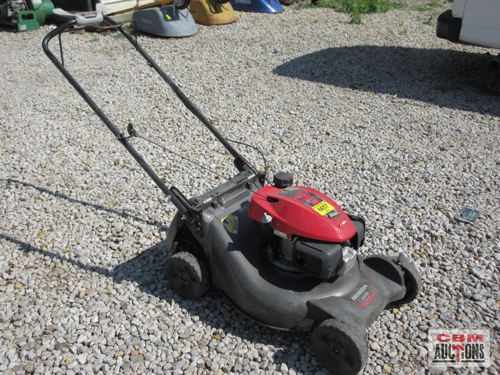 Honda HRN 216 Push Mower, Self Propelled With Honda Engine S#6176 (Seller Said Runs)