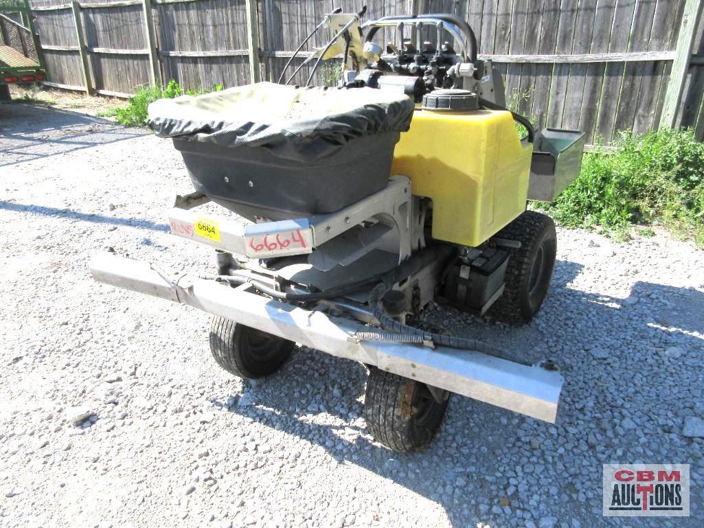 LT Rich Z Spray Junior 36" Ride On Sprayer, 16 Hp Briggs & Stratton, 1,424 Hrs, Folding 8' Spray