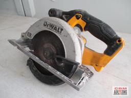 Dewalt 20V Cordless 6-1/2" Circular Saw (Dcs391) No Battery (Works) *B