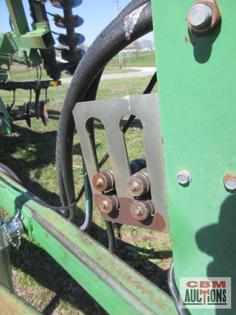 John Deere 630 Disk, 30 Foot, 3 Section Hydraulic Fold, 9" Spacing, 13"-14" Blades, Scrappers, Dual
