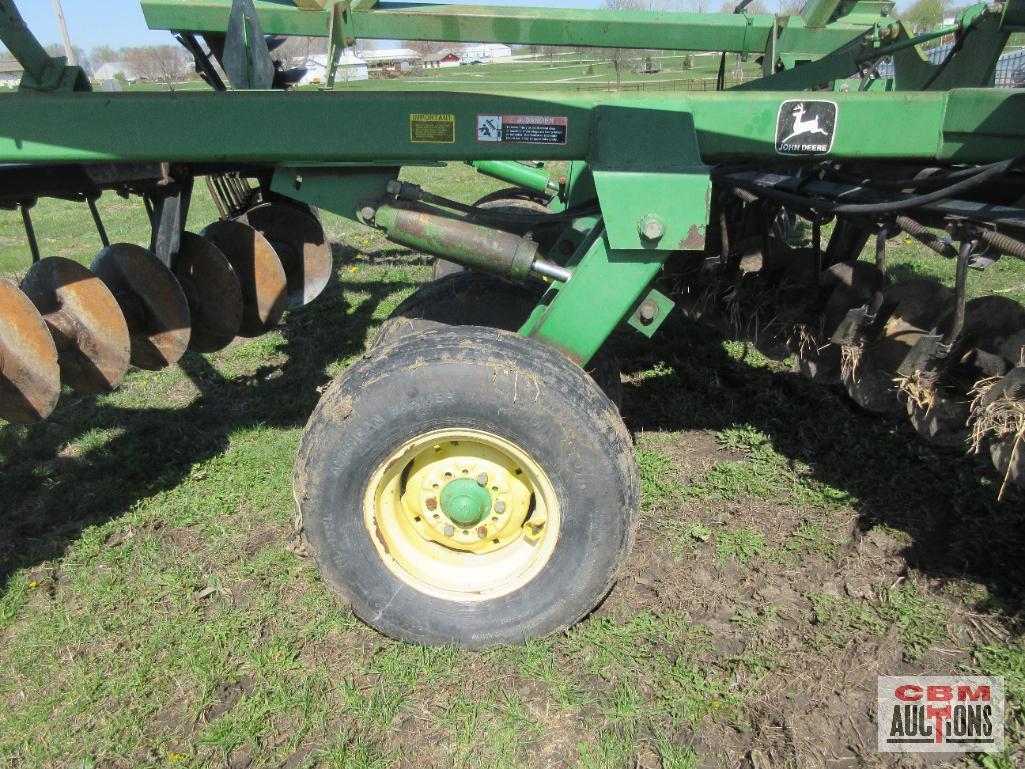 John Deere 630 Disk, 30 Foot, 3 Section Hydraulic Fold, 9" Spacing, 13"-14" Blades, Scrappers, Dual