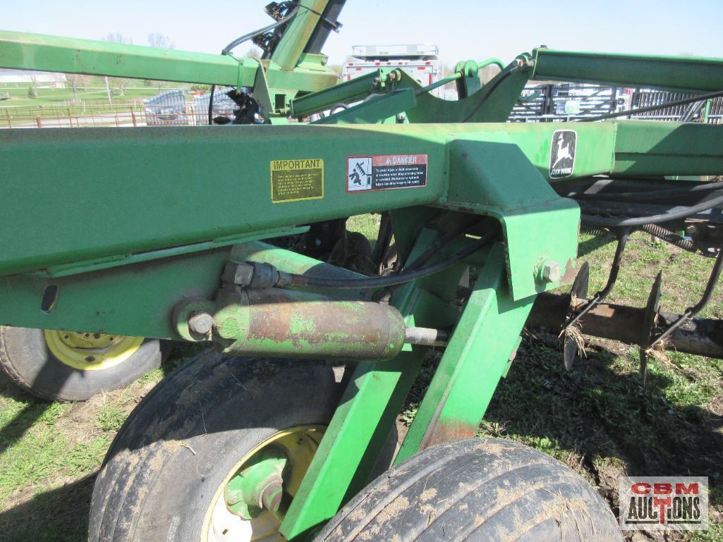 John Deere 630 Disk, 30 Foot, 3 Section Hydraulic Fold, 9" Spacing, 13"-14" Blades, Scrappers, Dual
