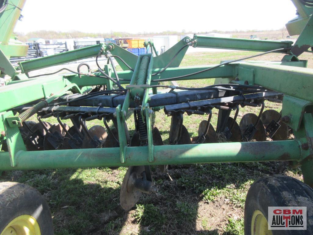 John Deere 630 Disk, 30 Foot, 3 Section Hydraulic Fold, 9" Spacing, 13"-14" Blades, Scrappers, Dual