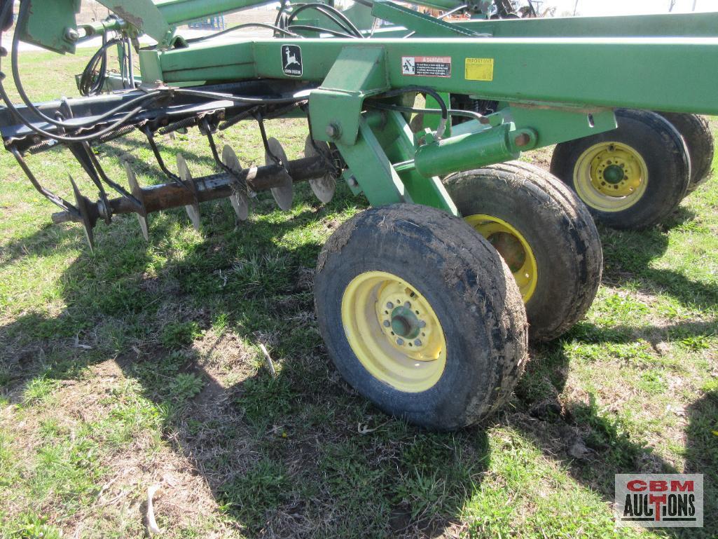 John Deere 630 Disk, 30 Foot, 3 Section Hydraulic Fold, 9" Spacing, 13"-14" Blades, Scrappers, Dual