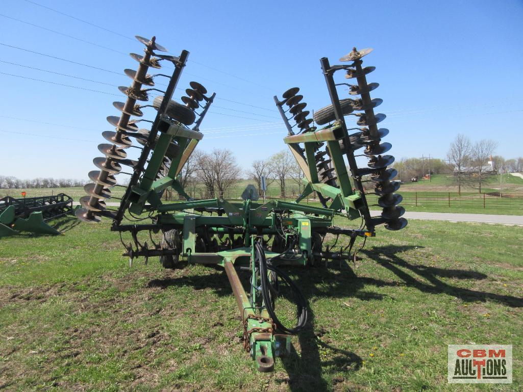 John Deere 630 Disk, 30 Foot, 3 Section Hydraulic Fold, 9" Spacing, 13"-14" Blades, Scrappers, Dual