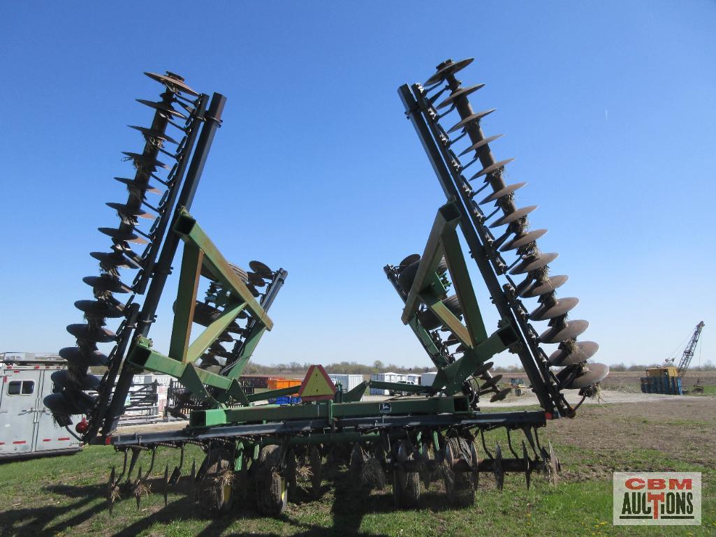 John Deere 630 Disk, 30 Foot, 3 Section Hydraulic Fold, 9" Spacing, 13"-14" Blades, Scrappers, Dual
