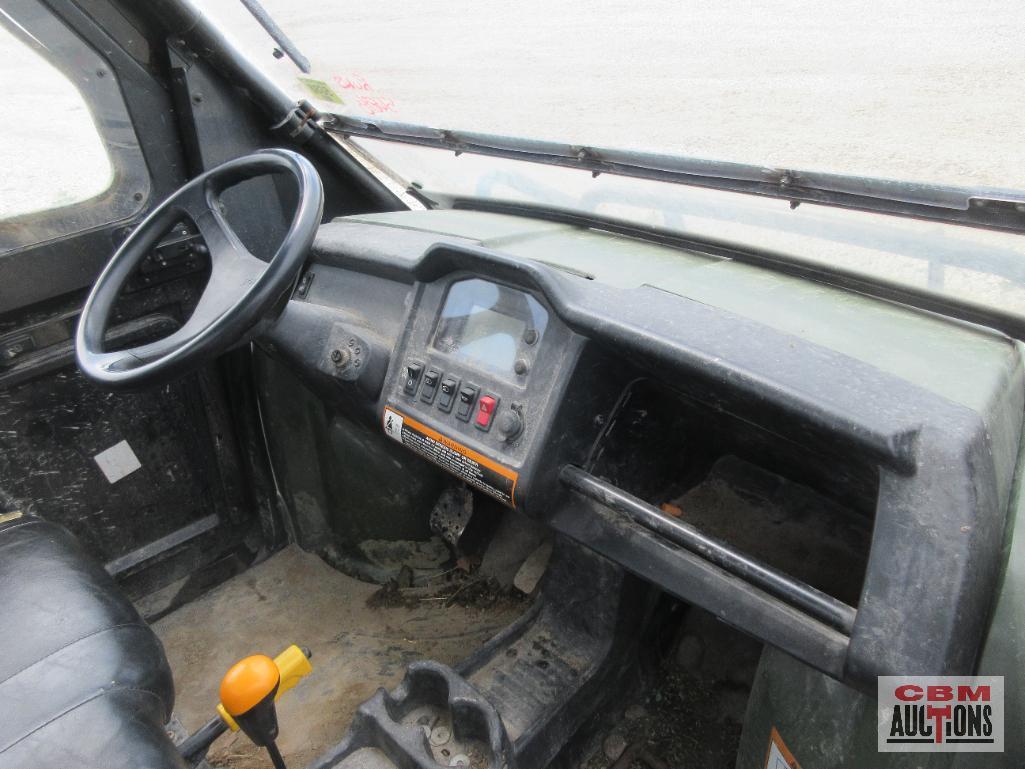 John Deere 825I XUV Gator, 4x4, 3 Cylinder, Gas, 5,389 Miles, 1,924 Hrs, Cab Only, Power Dump, Turn