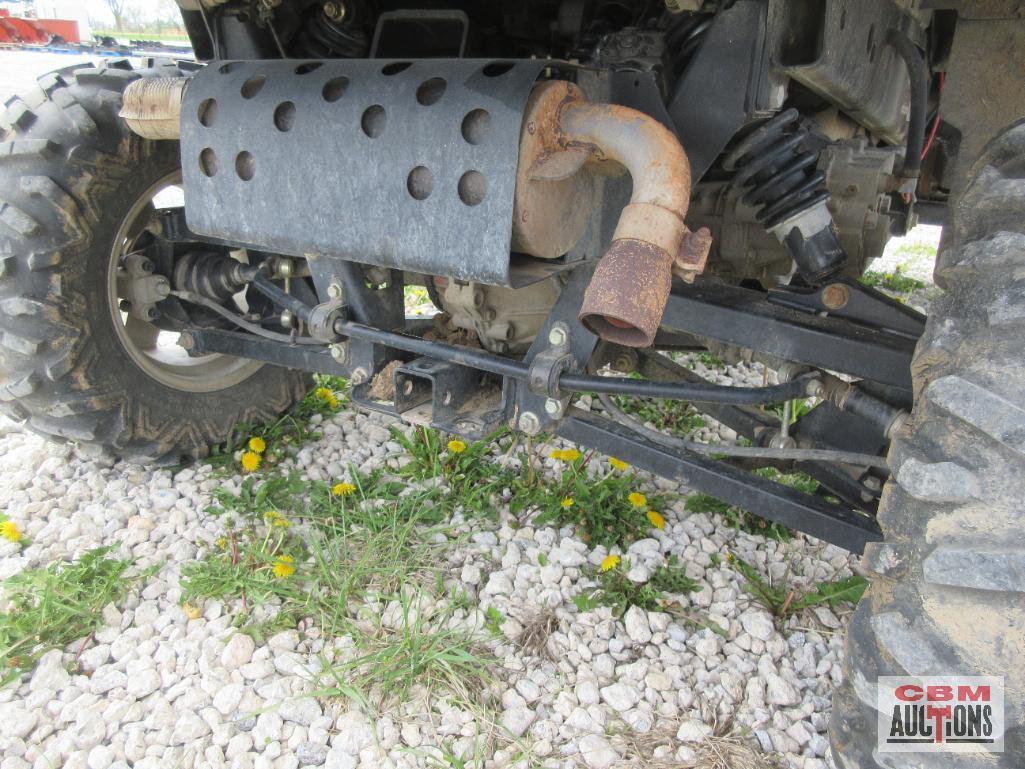 John Deere 825I XUV Gator, 4x4, 3 Cylinder, Gas, 5,389 Miles, 1,924 Hrs, Cab Only, Power Dump, Turn