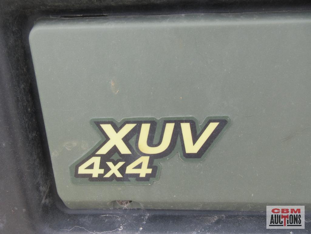 John Deere 825I XUV Gator, 4x4, 3 Cylinder, Gas, 5,389 Miles, 1,924 Hrs, Cab Only, Power Dump, Turn