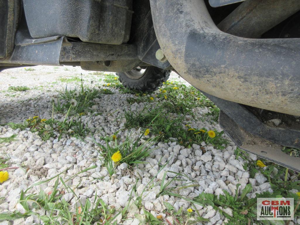 John Deere 825I XUV Gator, 4x4, 3 Cylinder, Gas, 5,389 Miles, 1,924 Hrs, Cab Only, Power Dump, Turn