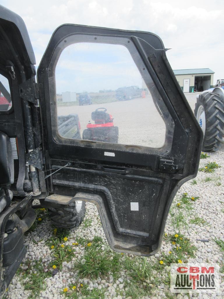 John Deere 825I XUV Gator, 4x4, 3 Cylinder, Gas, 5,389 Miles, 1,924 Hrs, Cab Only, Power Dump, Turn