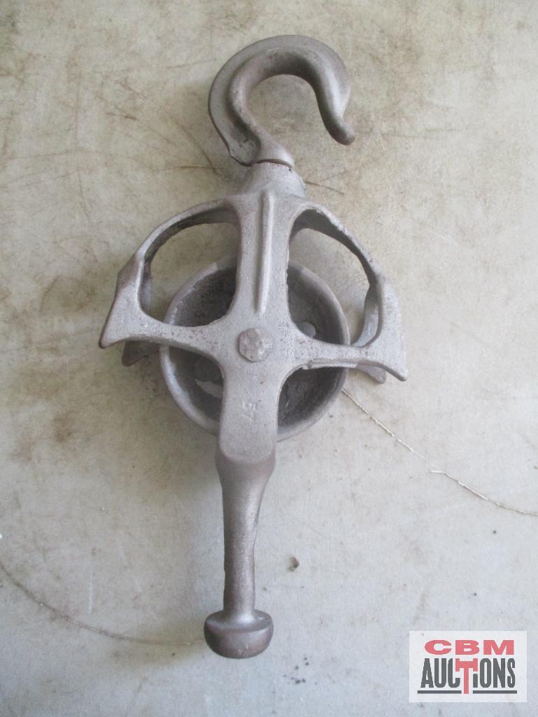 Vintage Pulley *E7