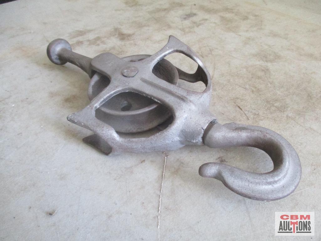 Vintage Pulley *E7