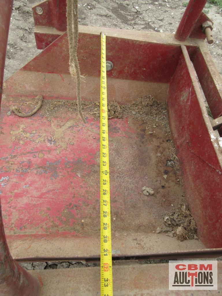 Red Reversible 3Pt Dirt Slip Bucket