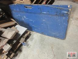 Pallet of Lumber/Pegboard Remnants - Buyer Loads
