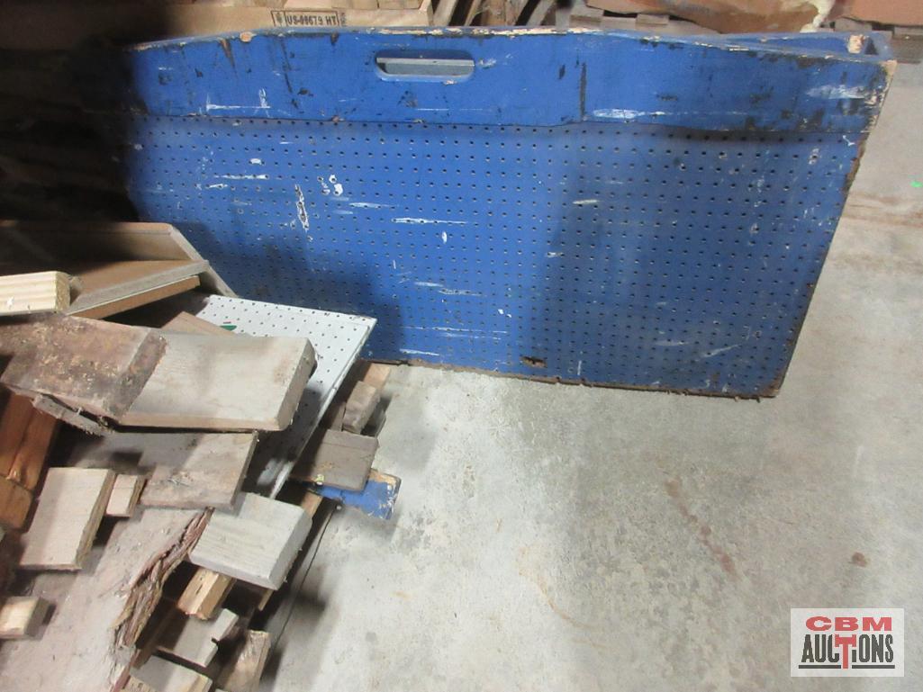 Pallet of Lumber/Pegboard Remnants - Buyer Loads