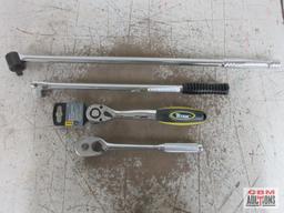 1/2" Ratchet 1/2" Drive x 17" Breaker Bar 1/2" Drive x 25" Breaker Bar Titan 1/2" Offset Quick