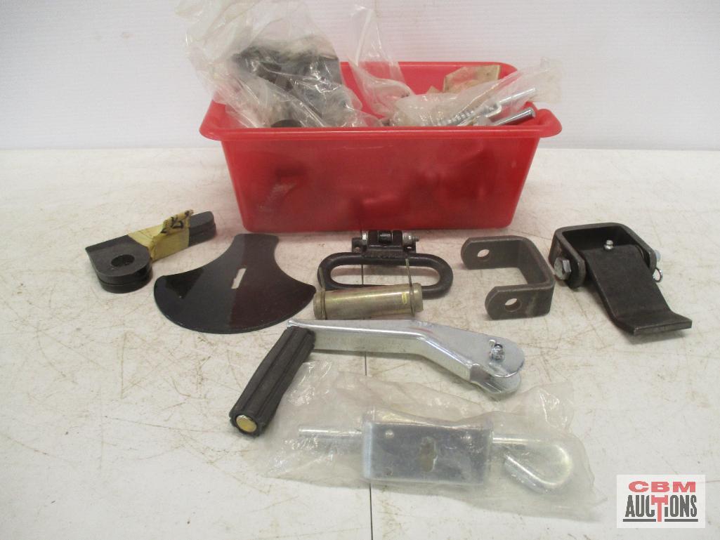 AssortmentOf Trailer Parts *1