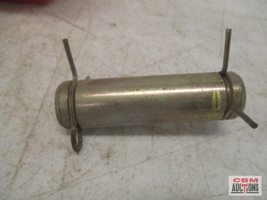 AssortmentOf Trailer Parts *1