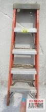 Fiberglass Step Ladder