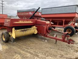 New Holland 326 Square Baler