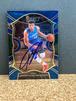 Giannis Antetokounmpo Signed 2021 Panini Select Concourse Level Blue Milwaukee Bucks # 54 With COAP