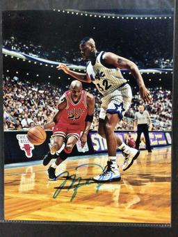 MICHAEL JORDAN SIGNED PHOTO BULLS