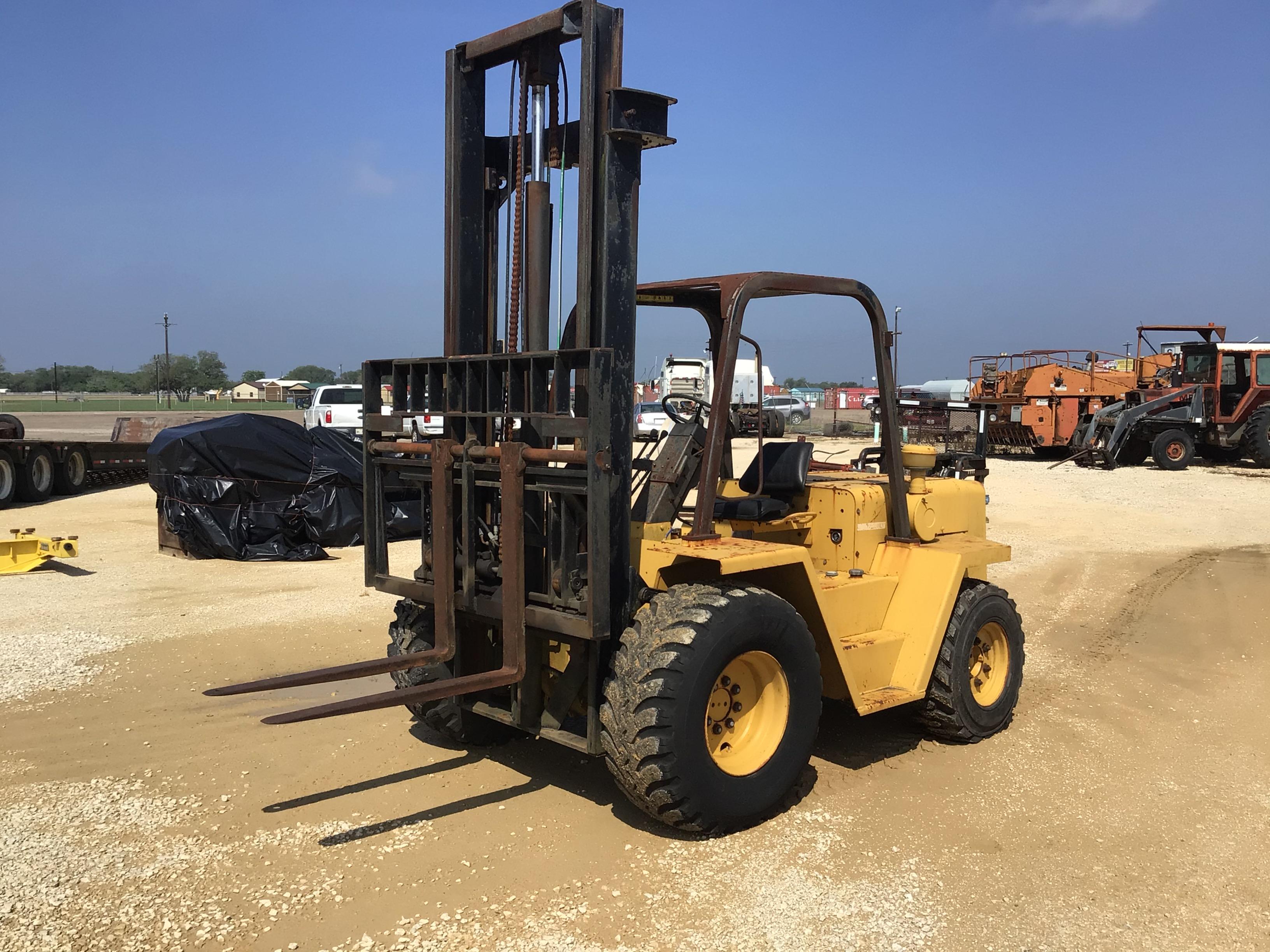 Caterpillar R60 Fork Lift