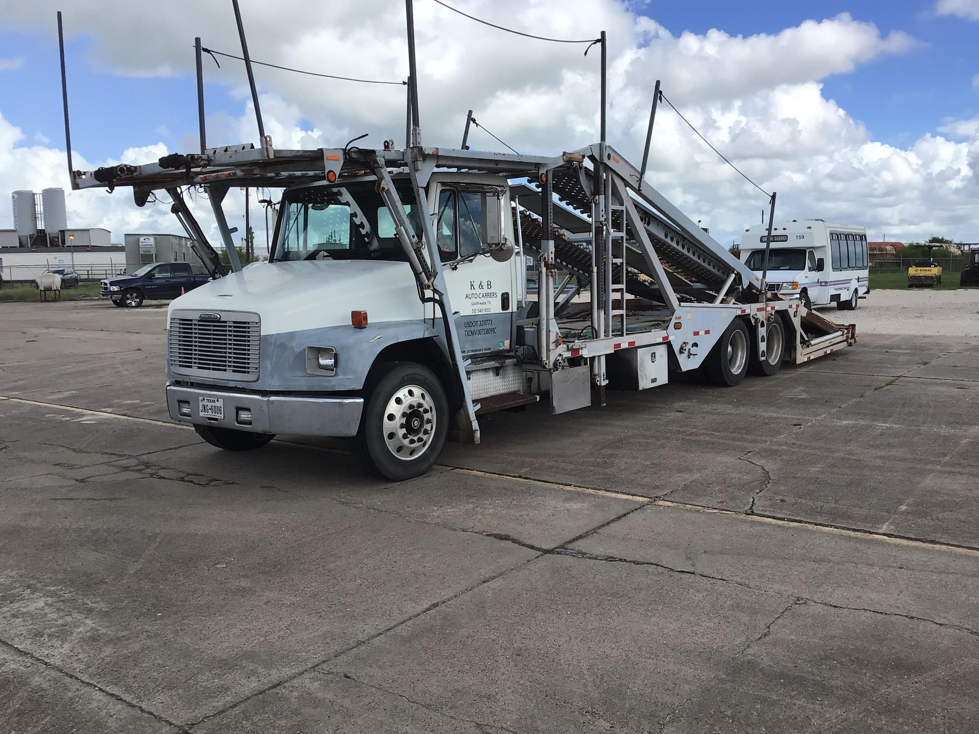 2001 Freightliner FL80
