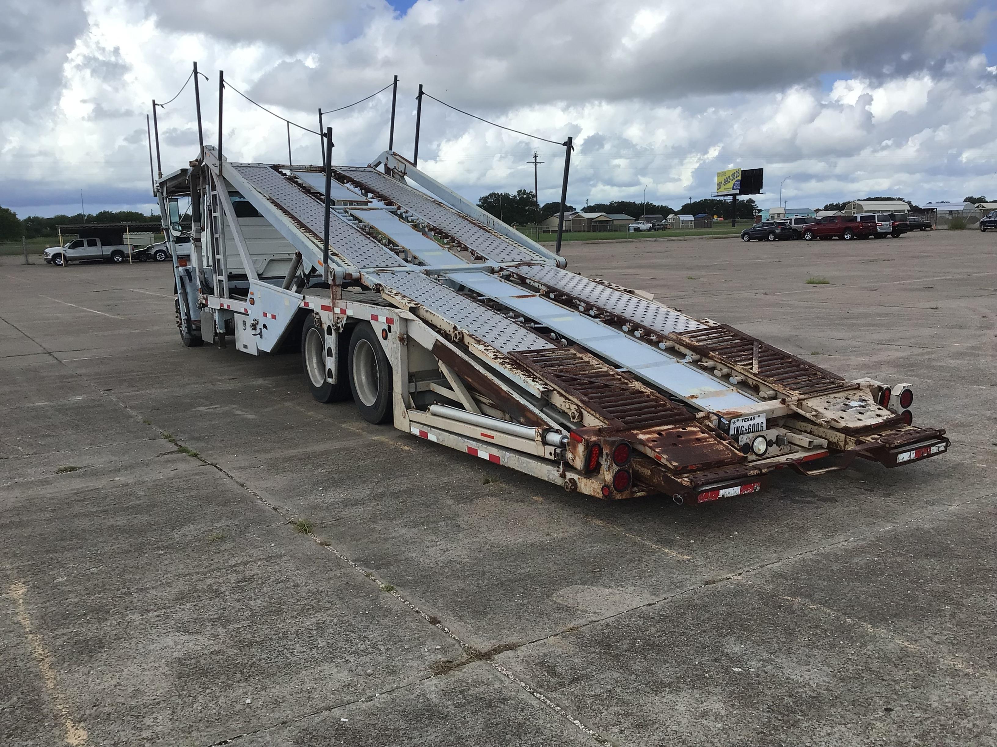 2001 Freightliner FL80
