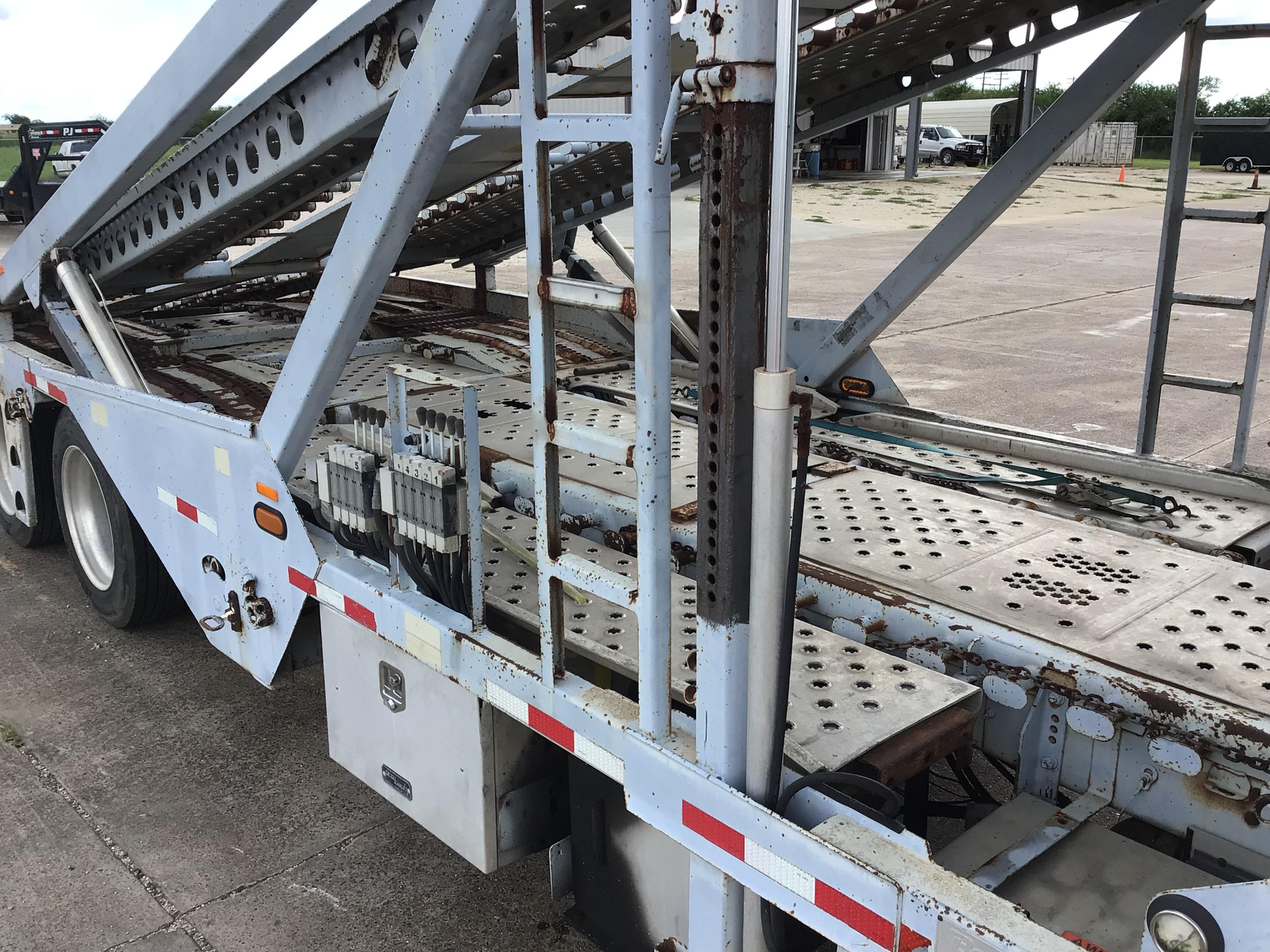 2001 Freightliner FL80