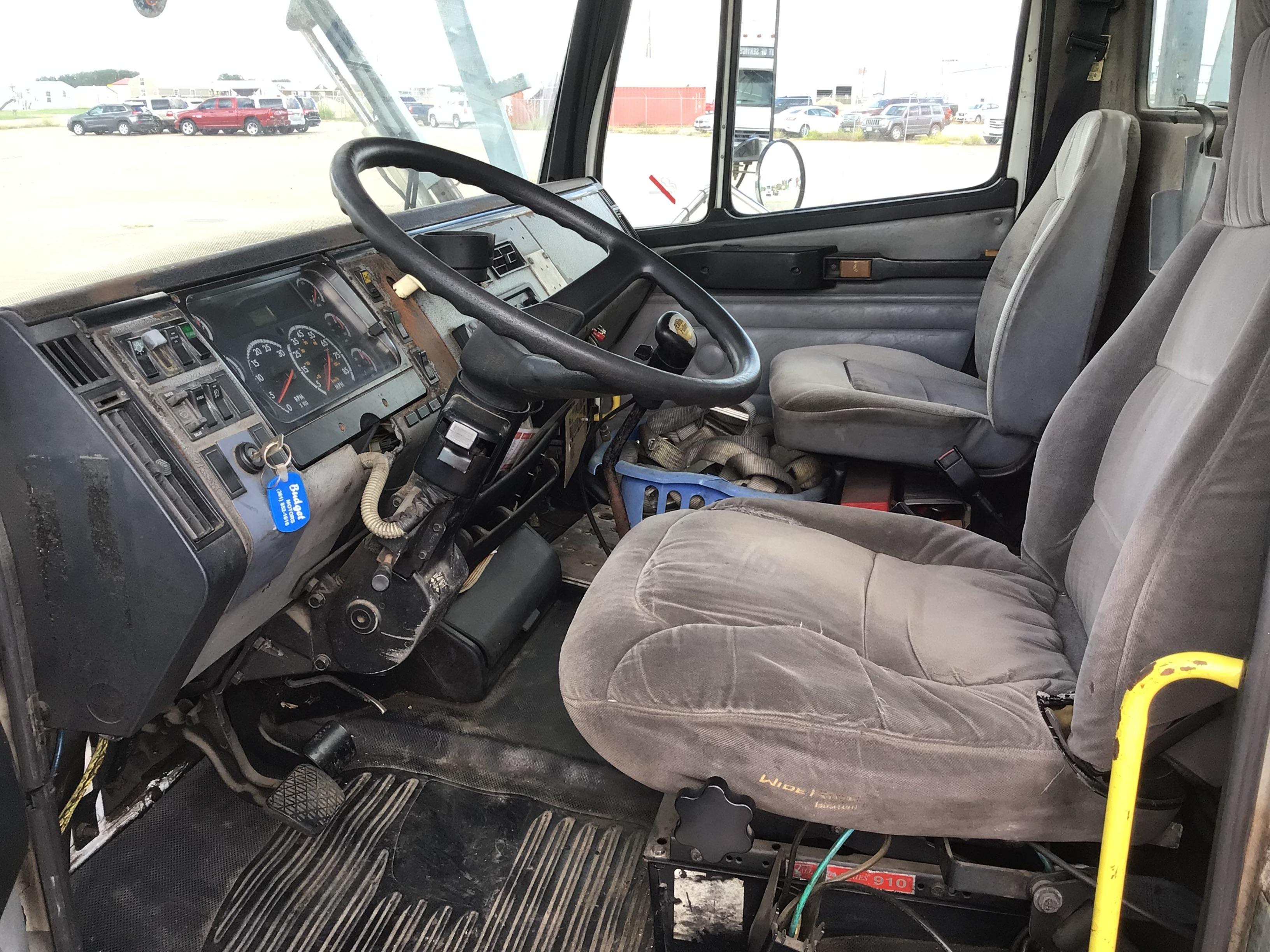 2001 Freightliner FL80