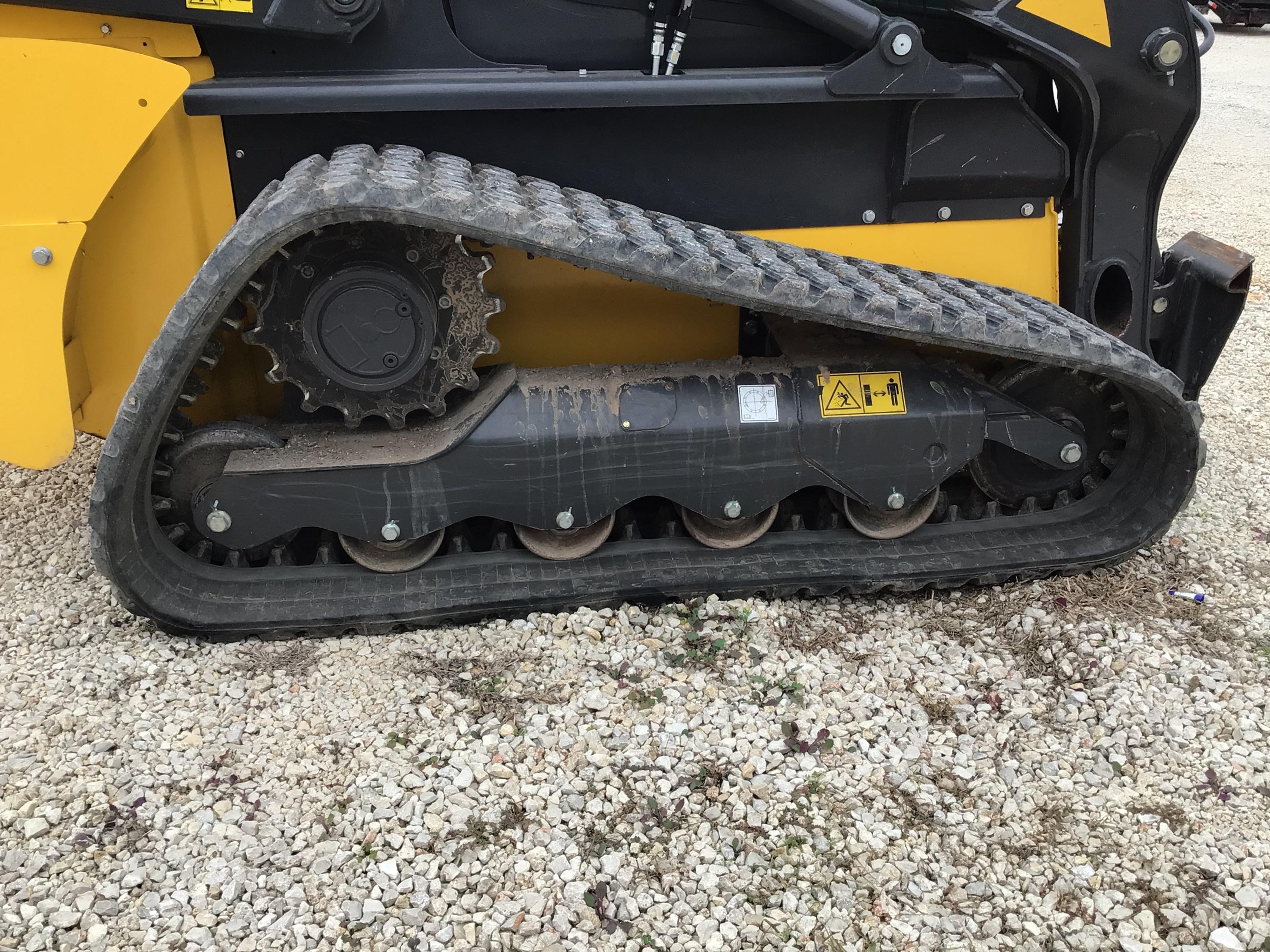 2023 New Holland C332